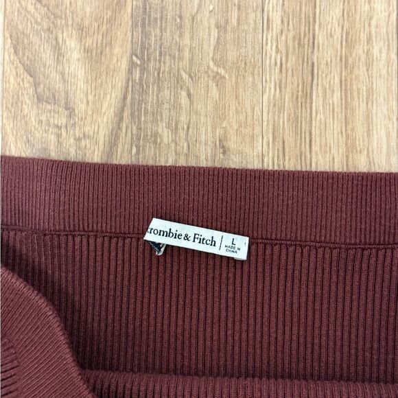 Abercrombie & Fitch Ribbed Knit Pencil Midi Skirt - Picture 3 of 4